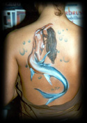 Meerjungfrau fr eine Bar-Maid body paint