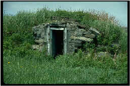 Native Americans - Indian Homes, Native Housing, Tipis, Wigwams and Longhouses - Hogan cave shelter