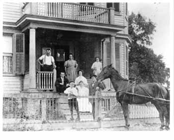 botto.jpg (20332 bytes)