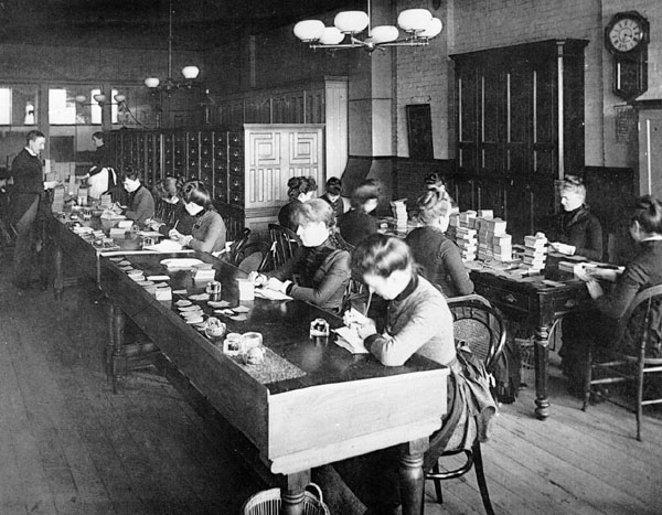 prudential.jpg (87515 bytes)