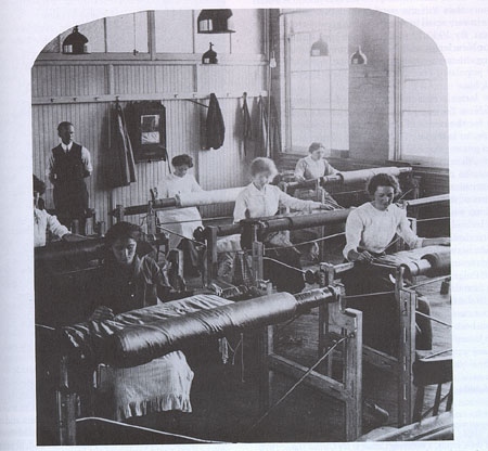 silkworkers.JPG (54302 bytes)