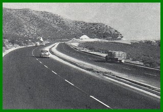 north_toward_cajon_summit_1955.jpg (22215 bytes)