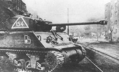 m4a276(w)_vienna.jpg (15761 bytes)