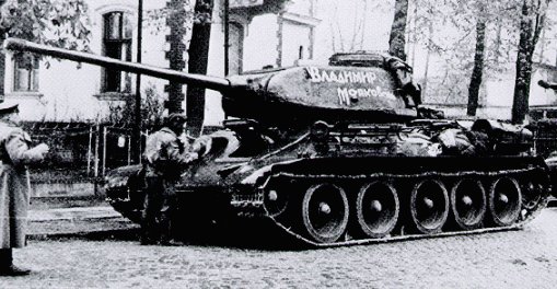 rudysquare_1.jpg (52138 bytes)